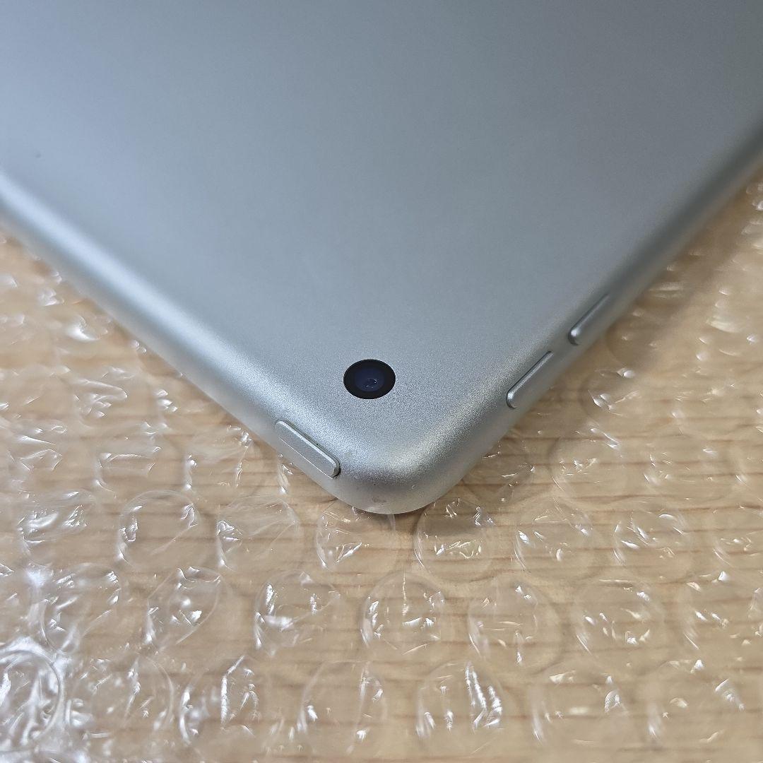 と*ん様 比較的美品■iPad 8◼️電池良品◼️純正アダプター充電ケーブル付属