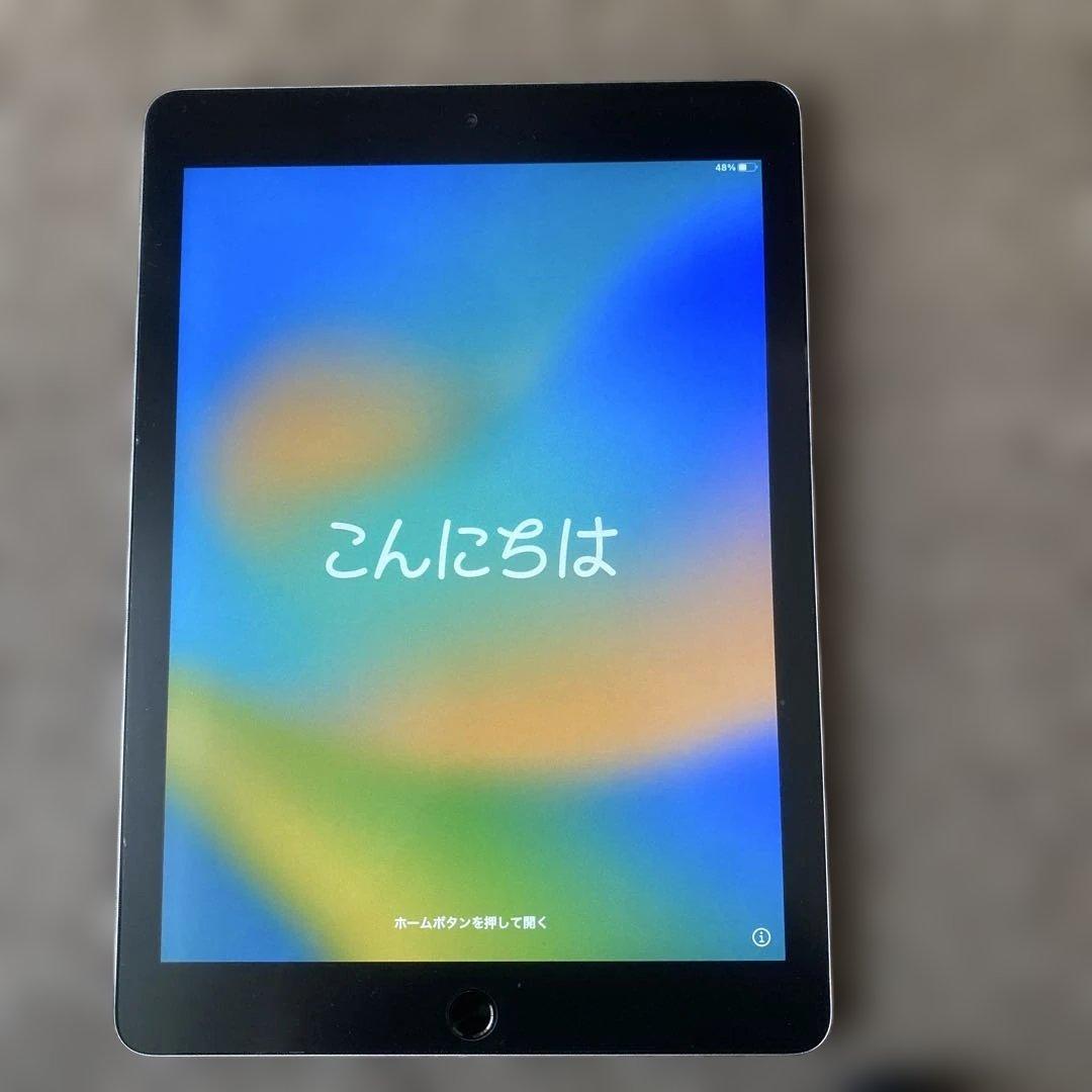 Apple iPad シルバー 第6世代32GB Wi-Fi保護フィルム貼付