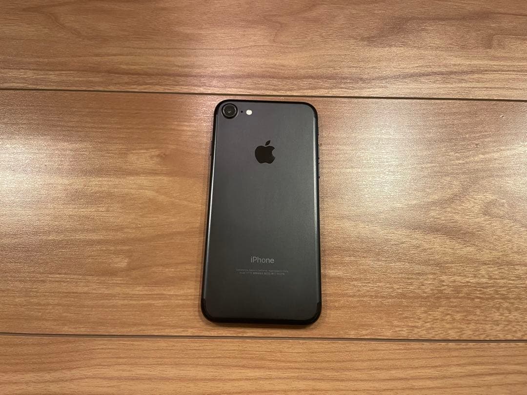 iPhone7 128GB　ブラック　バッテリー最大容量90% 良品
