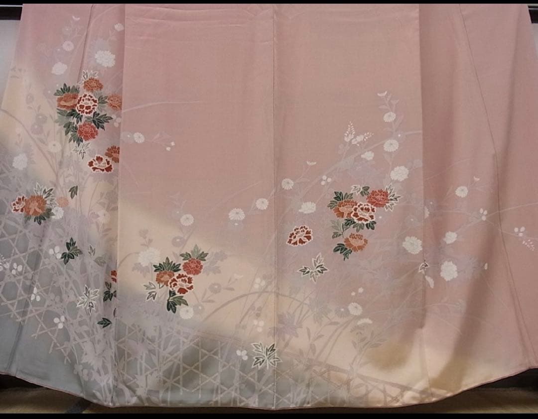 訪問着　友禅　枝花文　暈し染め　正絹逸品