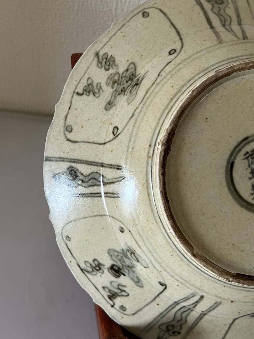 Hoa Hào 大明宣徳年人物花卉紋皿；西X-7