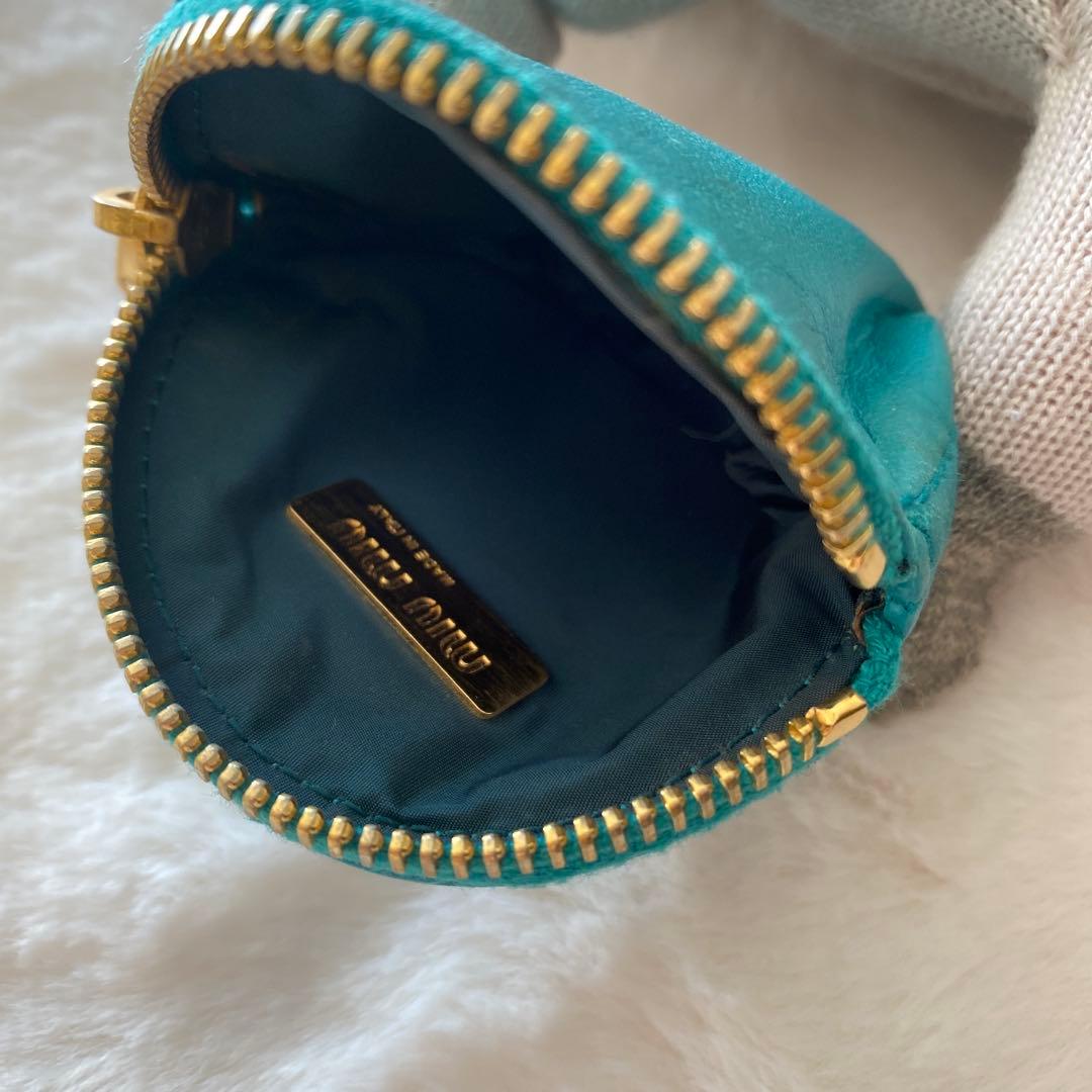 MIU MIU ターコイズ ケース
