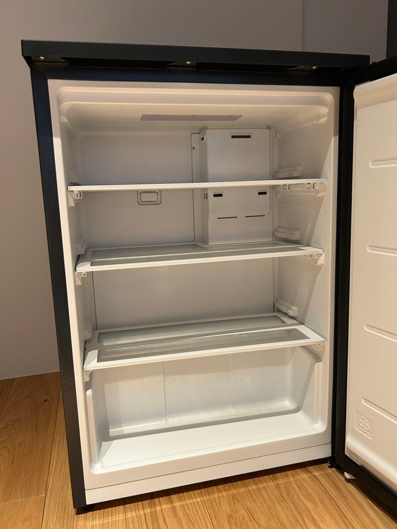 IRIS OHYAMA冷蔵庫 IRSN-7A-B ブラック 66L 2024年製