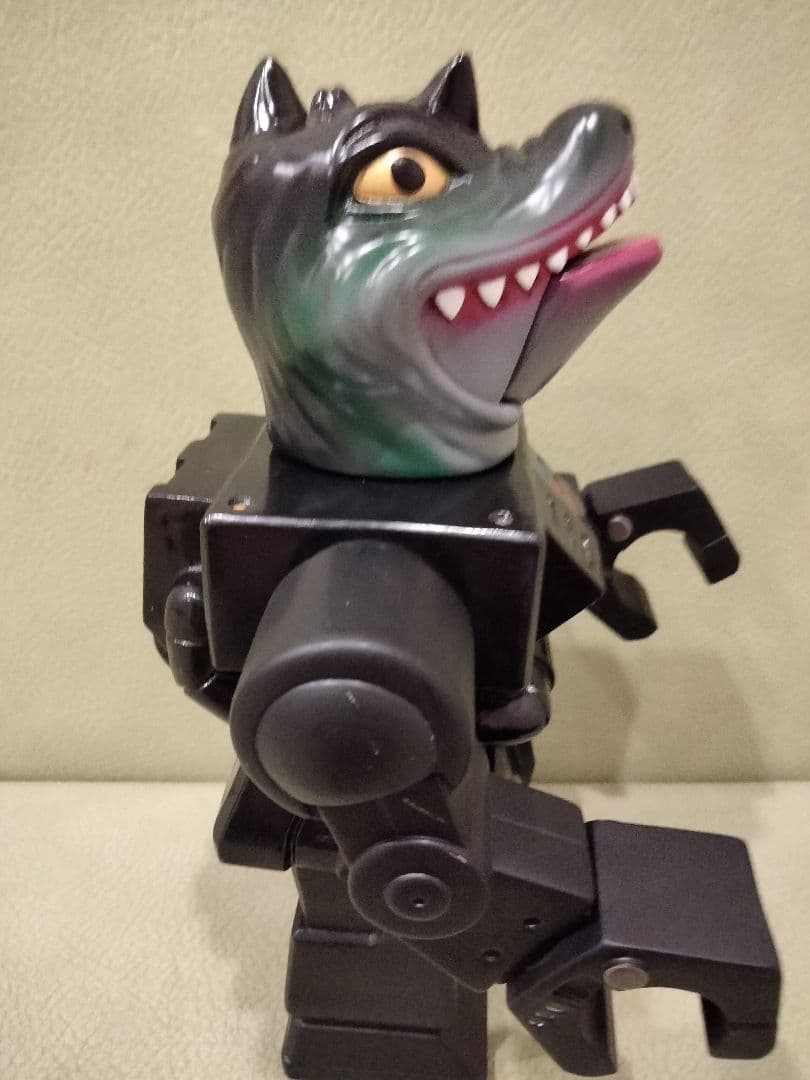 ソフビ　kollectron　SPACE DINO　izumonster