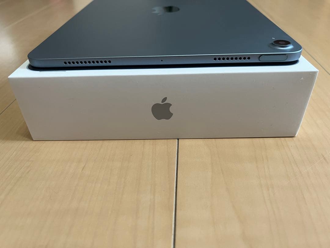 Apple iPad Air4 本体＋ペンシル2世代【少しですが値下げ応じます】