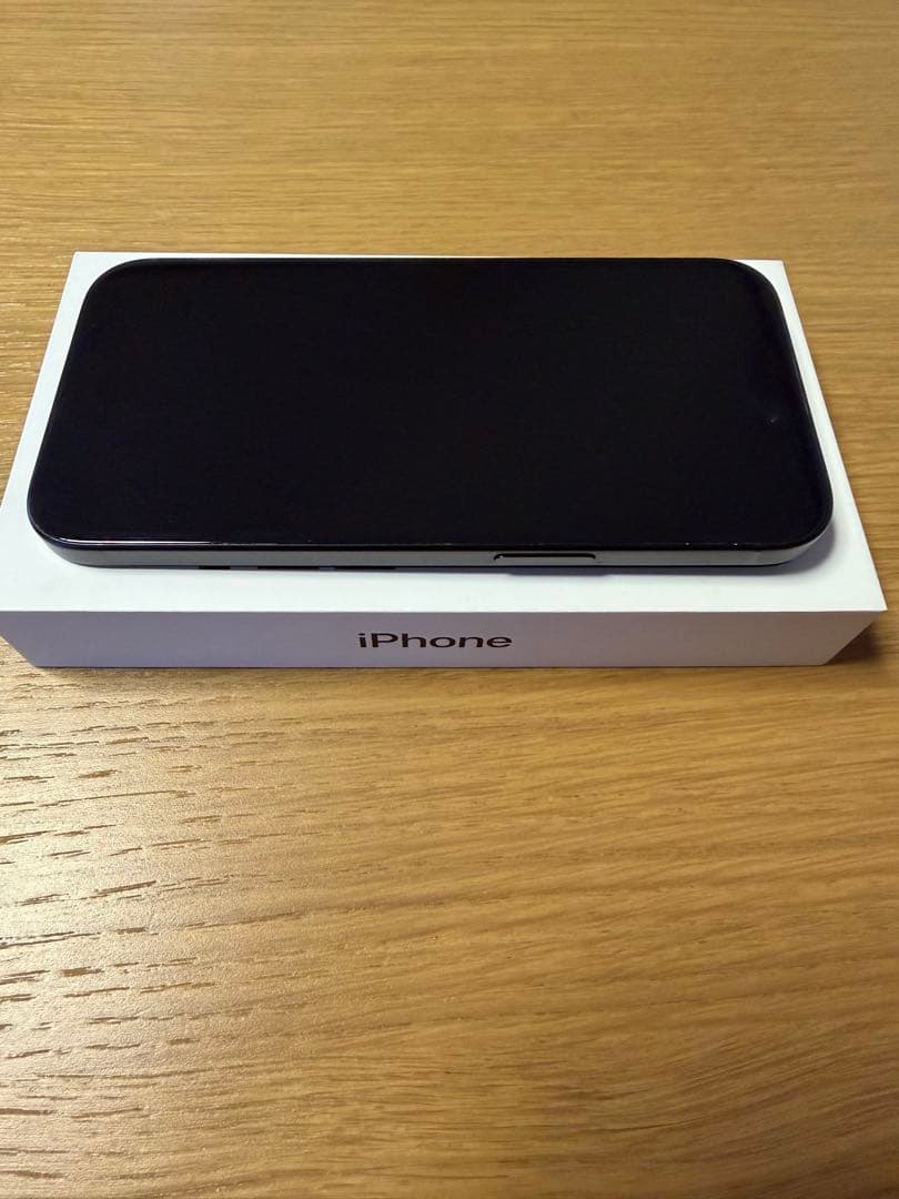 Apple iPhone 15ブラック 256GB