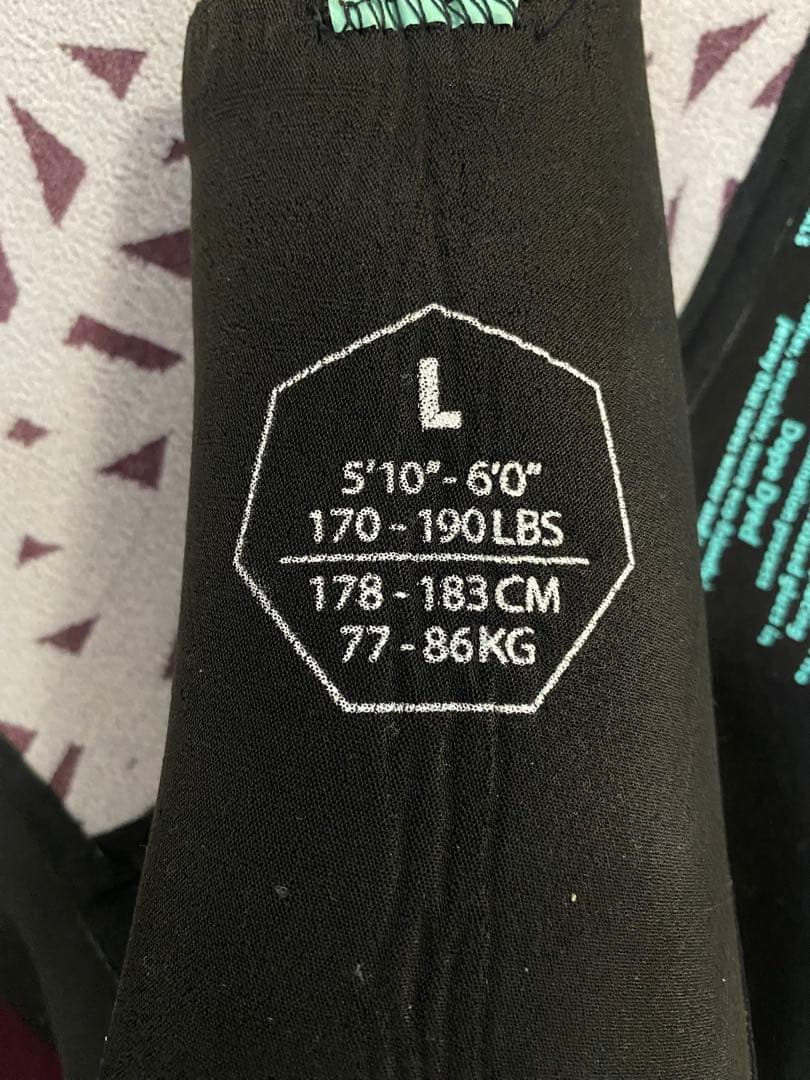 visslaフード付き5/4mmフルスーツLサイズ