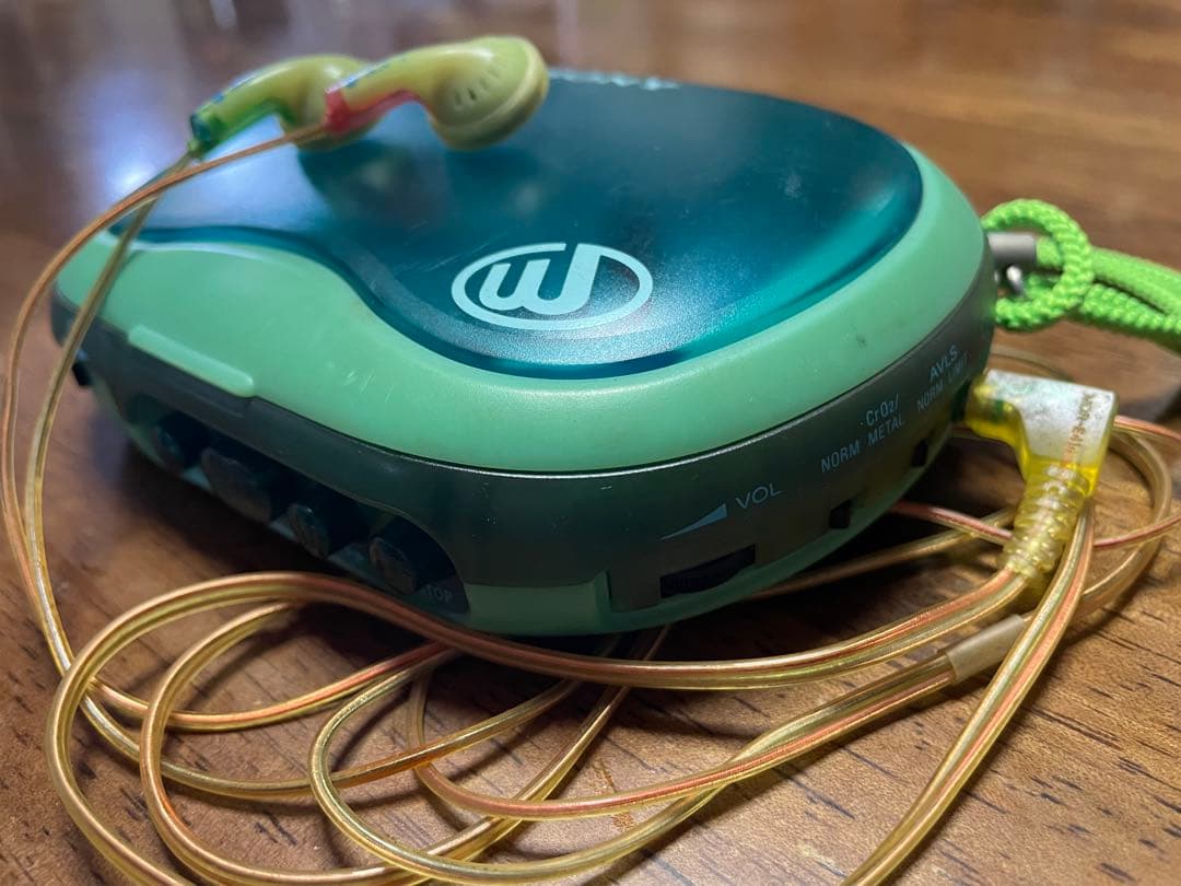 SONY ソニー ウォークマン WM-EQ3 緑色 イヤフォン付き 蓄光 電池式