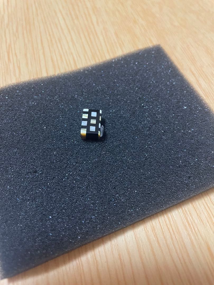 違い棚　ピアス　（片耳用）