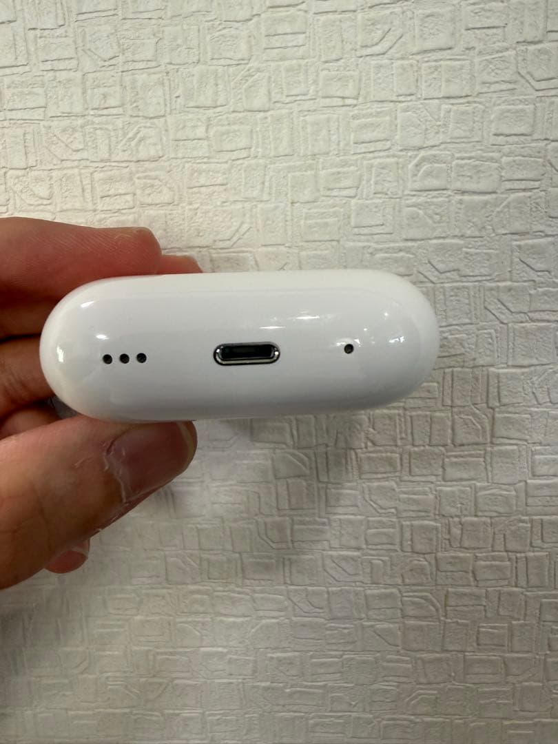 AirPods本体 lightningポート