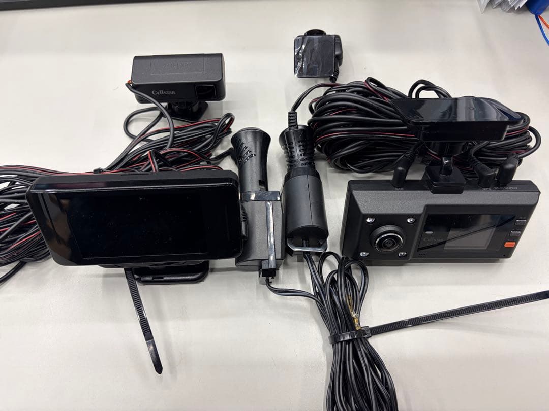 Cellstar CD-30 リアカメラ付　レーダーセット