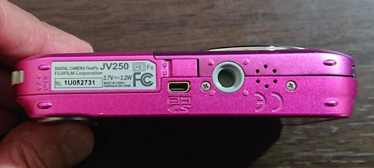 FUJIFILM コンパクトデジタルカメラ FinePix JV250☆ピンク