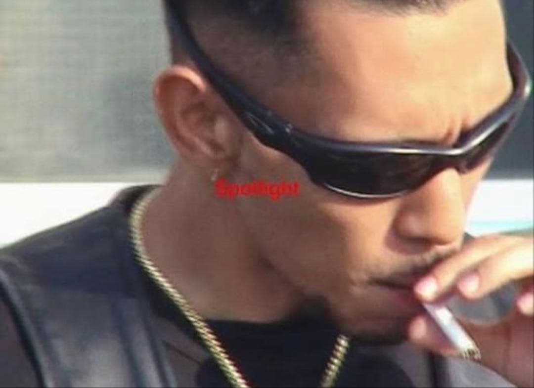 e*8様 オークリー OO9039-11-013 ストレートジャケット サングラ