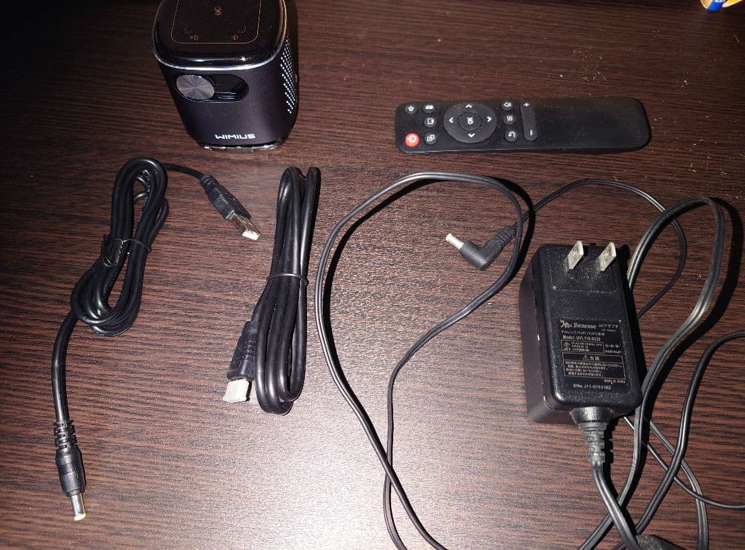 ミニプロジェクター ポータブル コンパクト