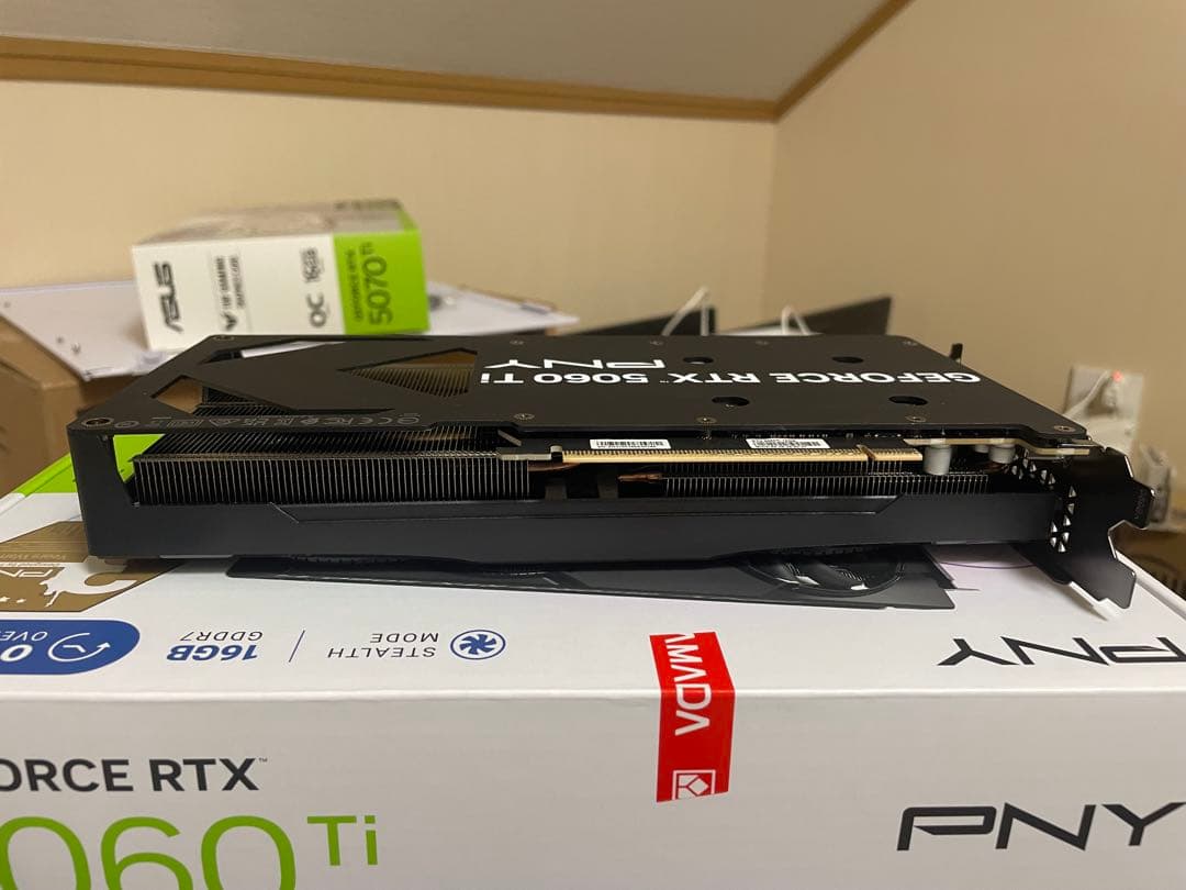 グラフィックボード・グラボ・ビデオカード PNY GeForce RTX 5060 Ti 16GB