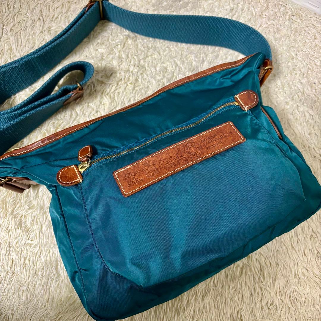 最終値下フェリージ ショルダーバッグ 斜め掛け　ナイロン レザー 05/4希少色