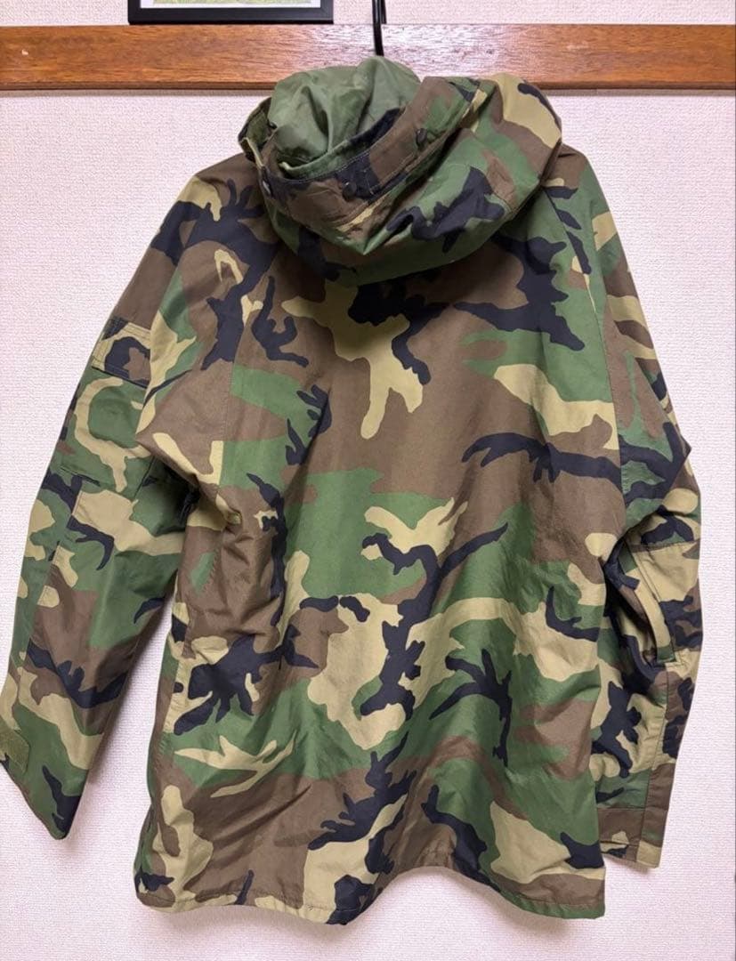 【極美品】米軍実物 ECWCS ゴアテックスパーカー 1st 後期 M-R