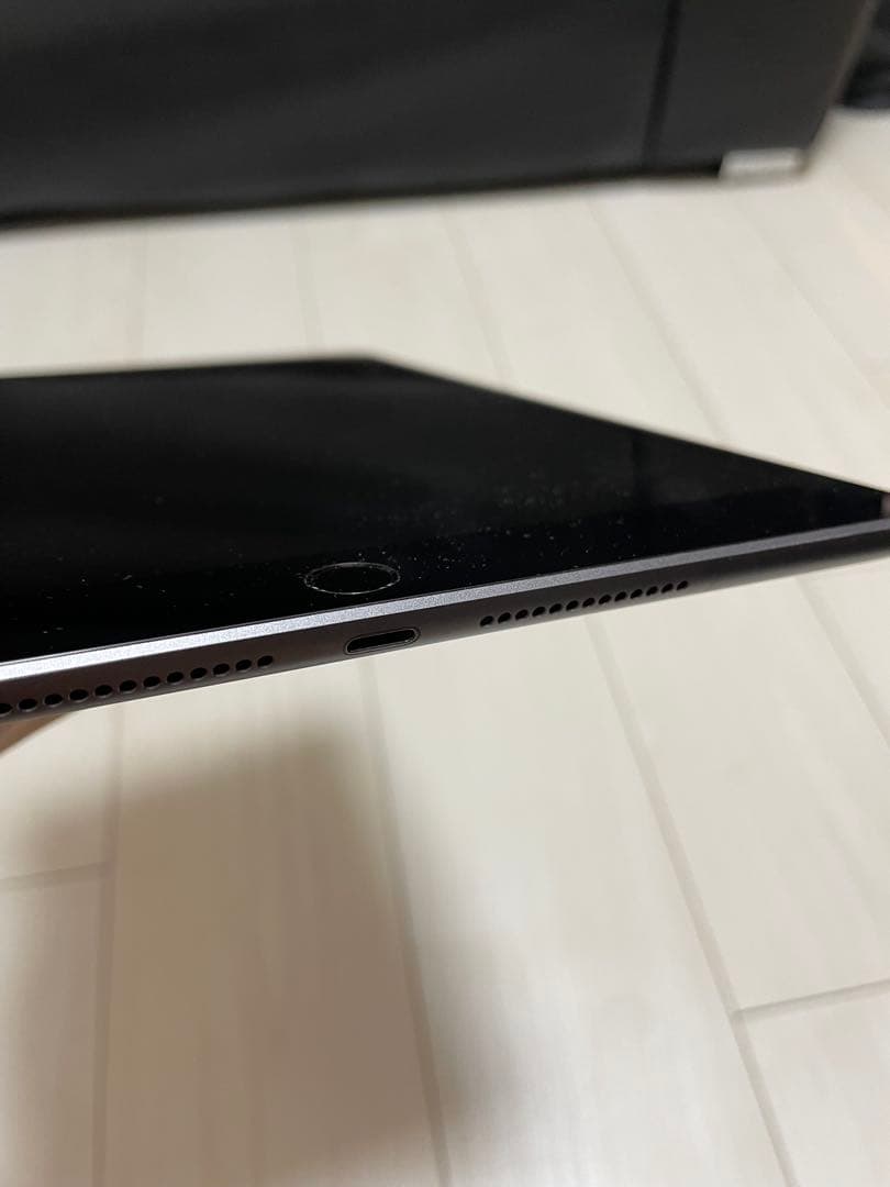 Apple iPad ブラック本体 カバー付き