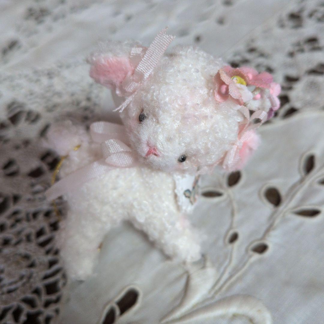 子羊のドールアンティークドールに