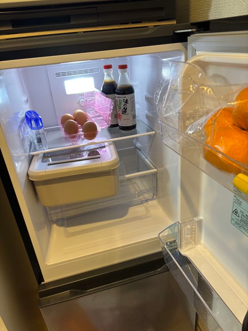 シルバー 2ドア冷蔵庫 冷凍室下部配置