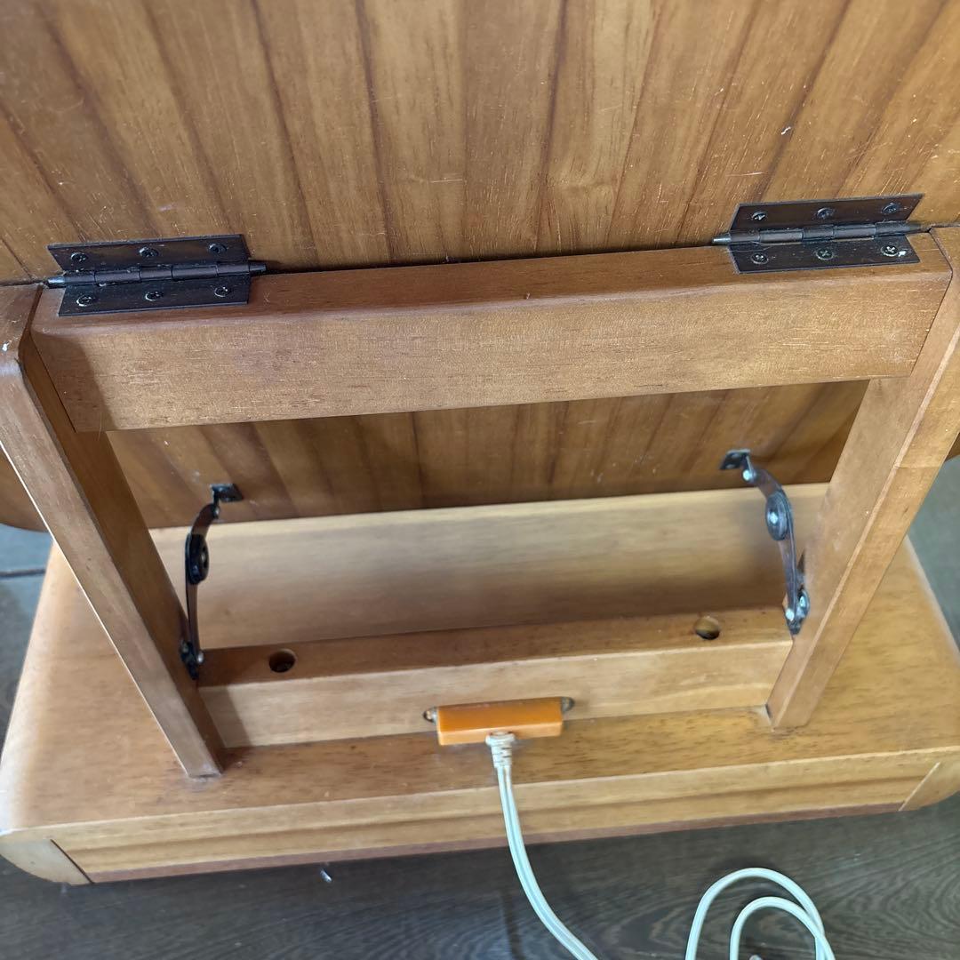 【ドレッサー・鏡台】カリモク家具　鏡　コンセントあり