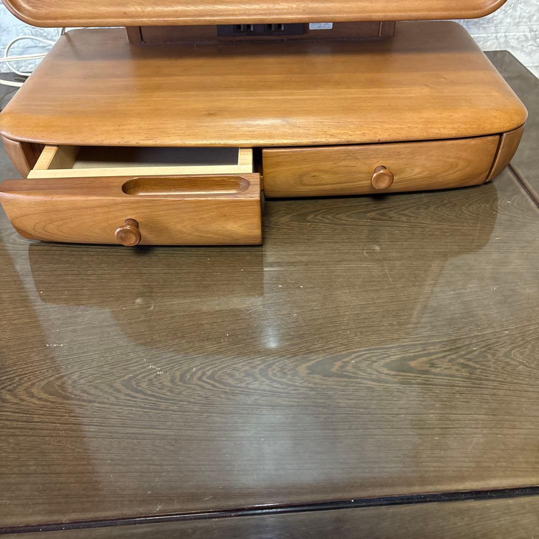 【ドレッサー・鏡台】カリモク家具　鏡　コンセントあり