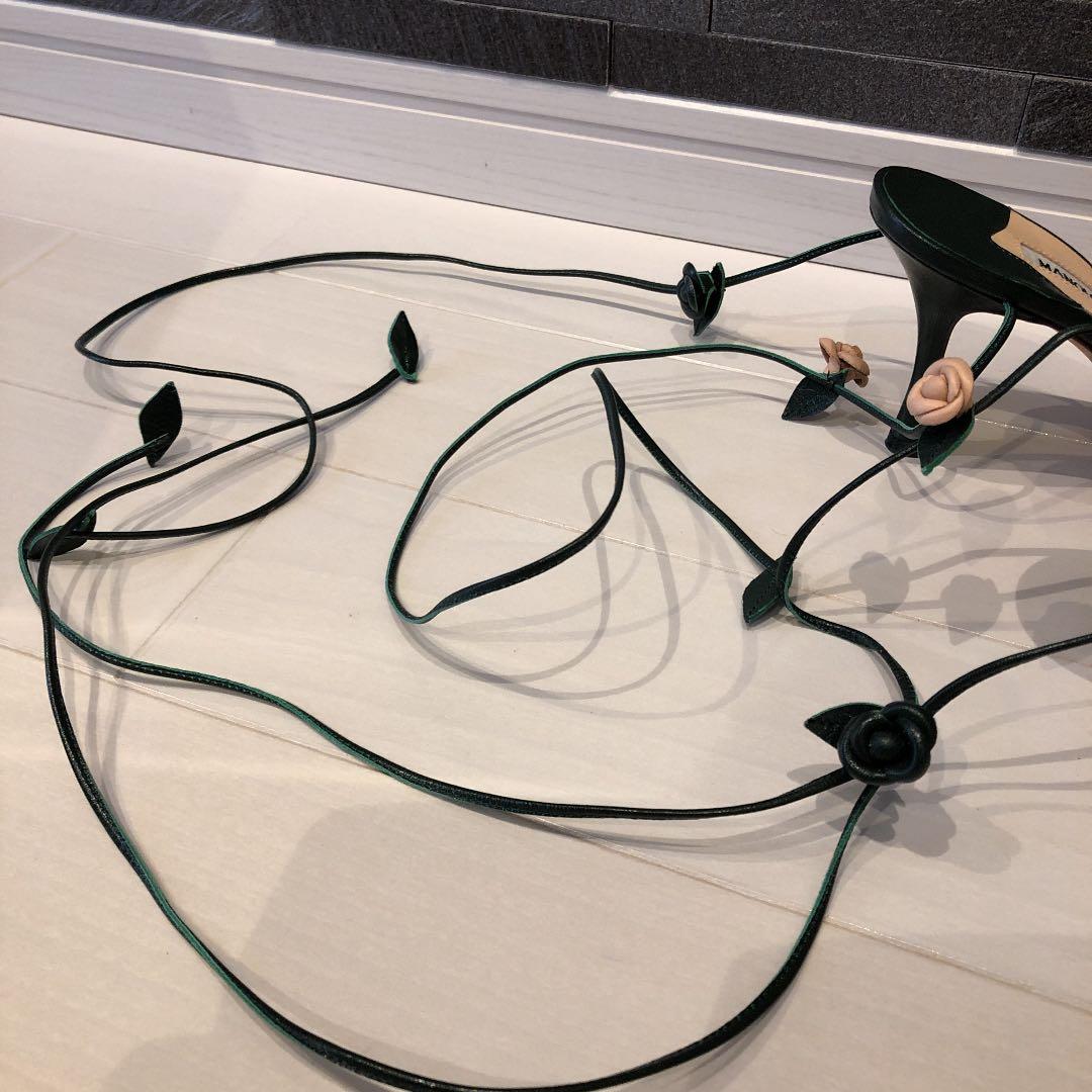 マノロブラニク　　レースアップサンダル