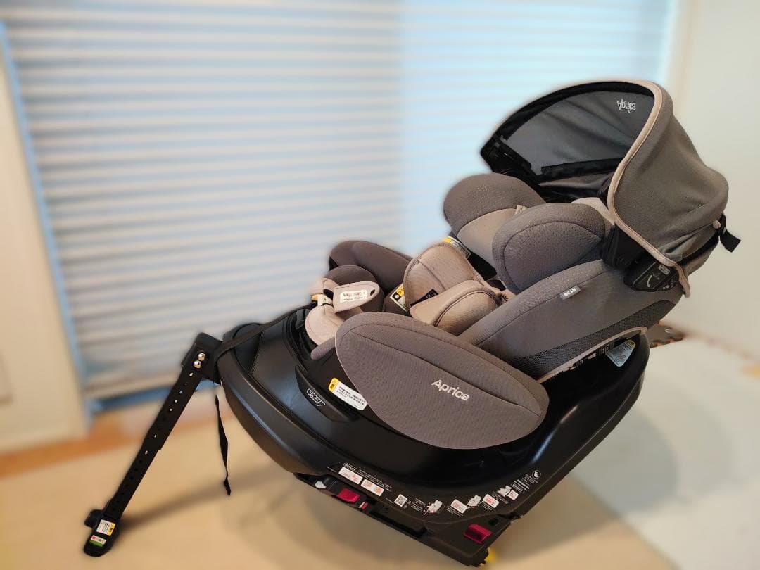 チャイルドーシート美品 Aprica フラディア ISOFIX セーフティー