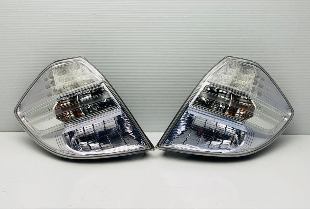 フィット ハイブリッド LED テールライト テールランプ P9883