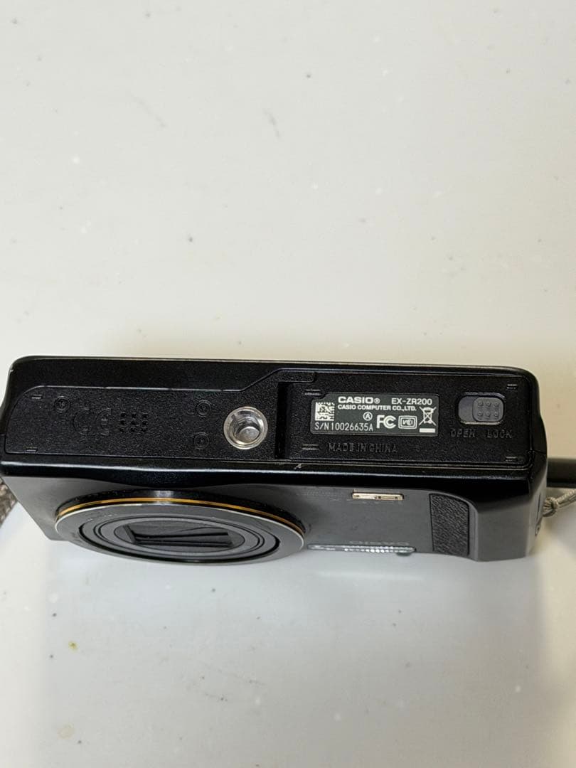 CASIO EX-ZR200 コンパクトデジタルカメラ