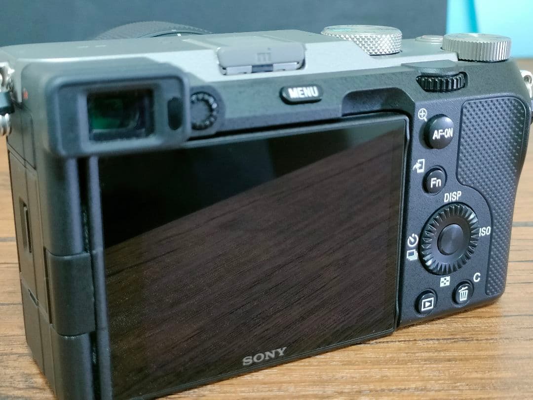 【シャッター数6,376】SONY a7c ミラーレス一眼カメラ シルバー