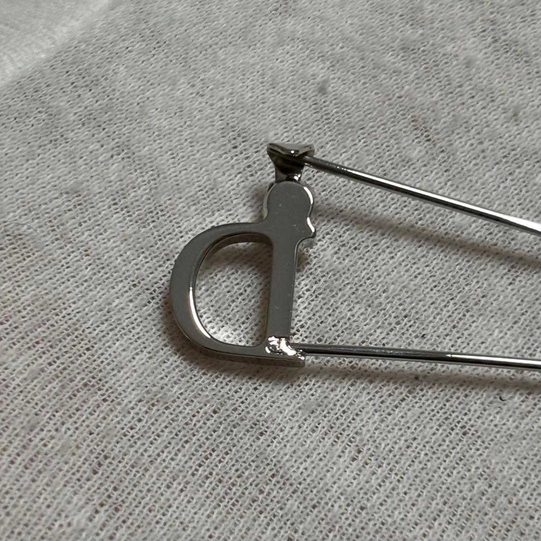 ［未使用級］現行　ディオール CD ICON ブローチ　安全ピン　クリスタル