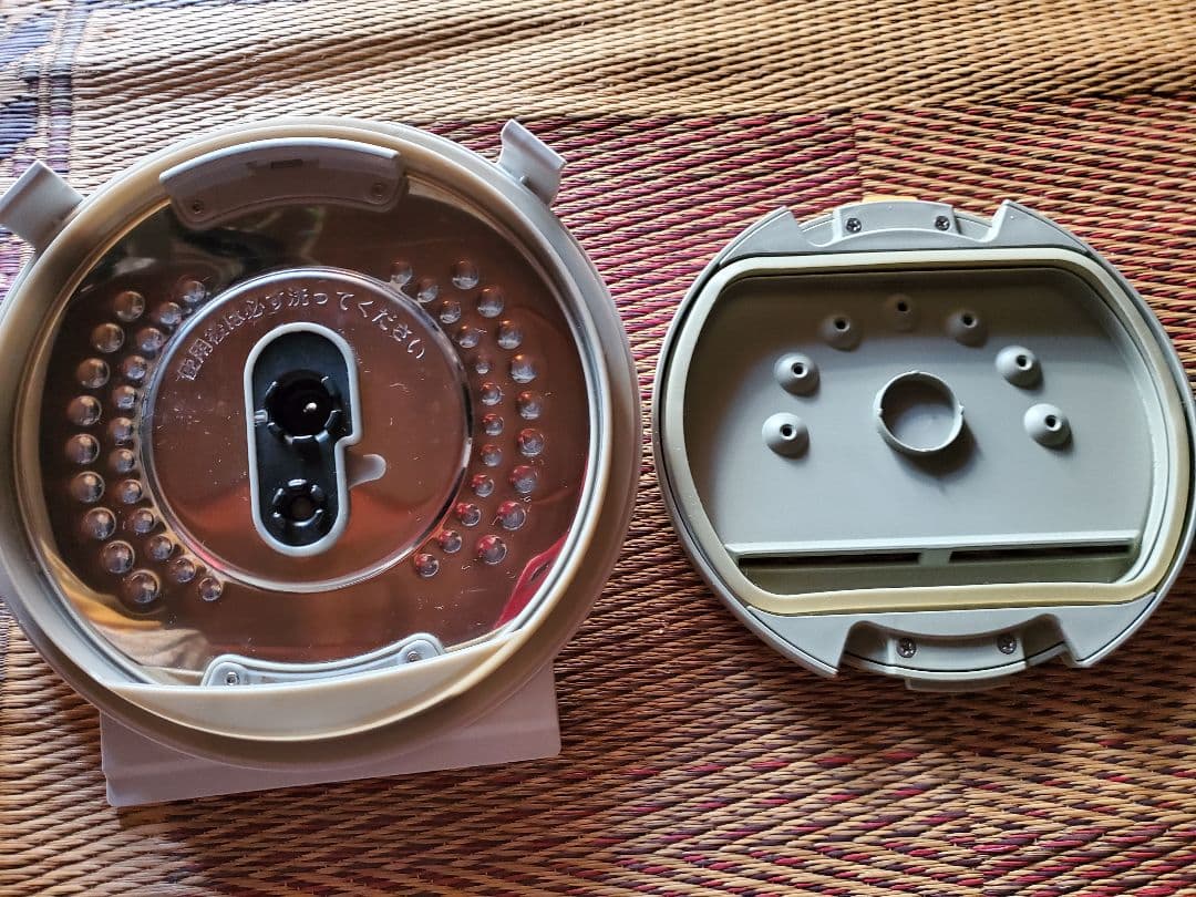 2022年製　HITACHI IH炊飯器 RZ-V100FM