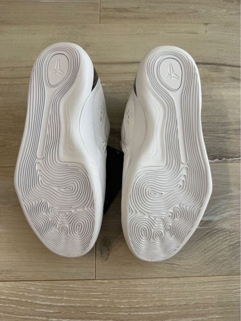 最終値下げ　Nike GS Kobe 9 Low \"Halo\" 23cm