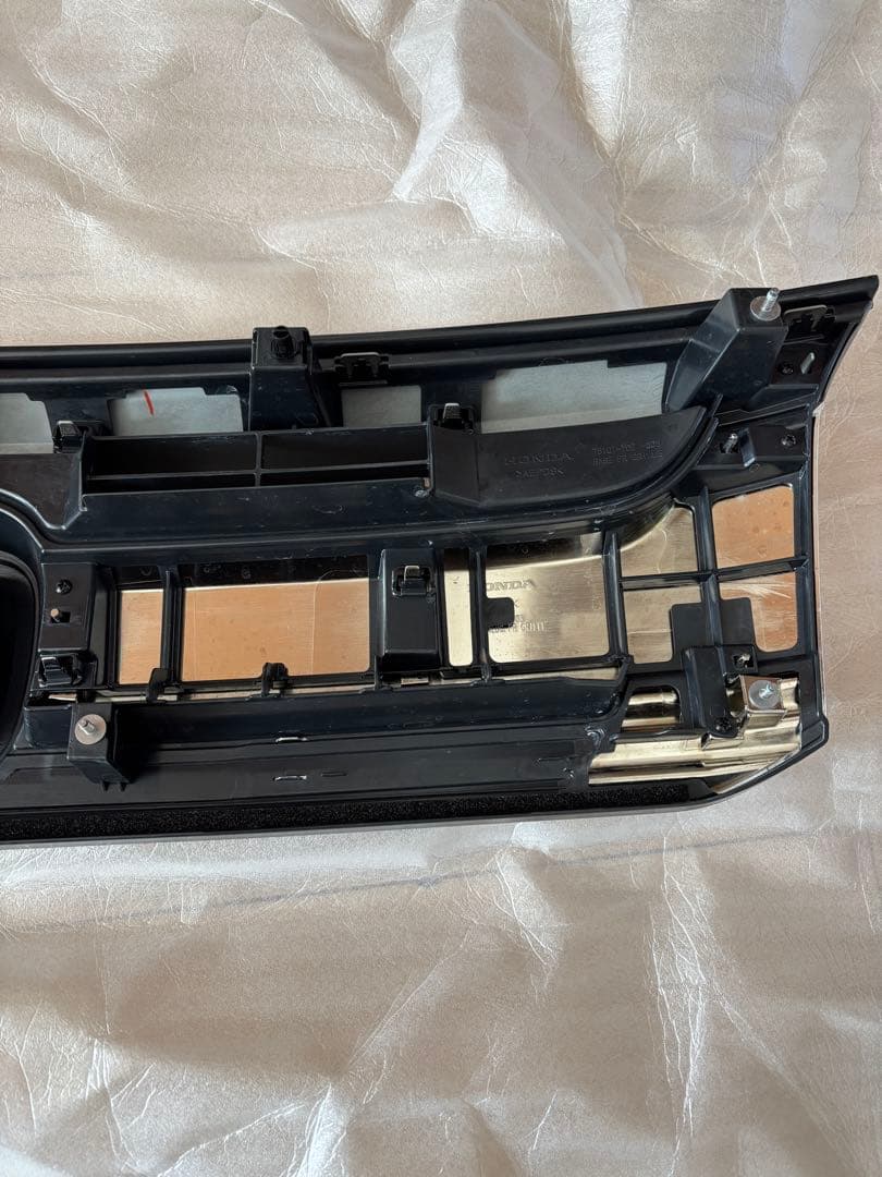 N-BOXスラッシュ純正フロントグリル