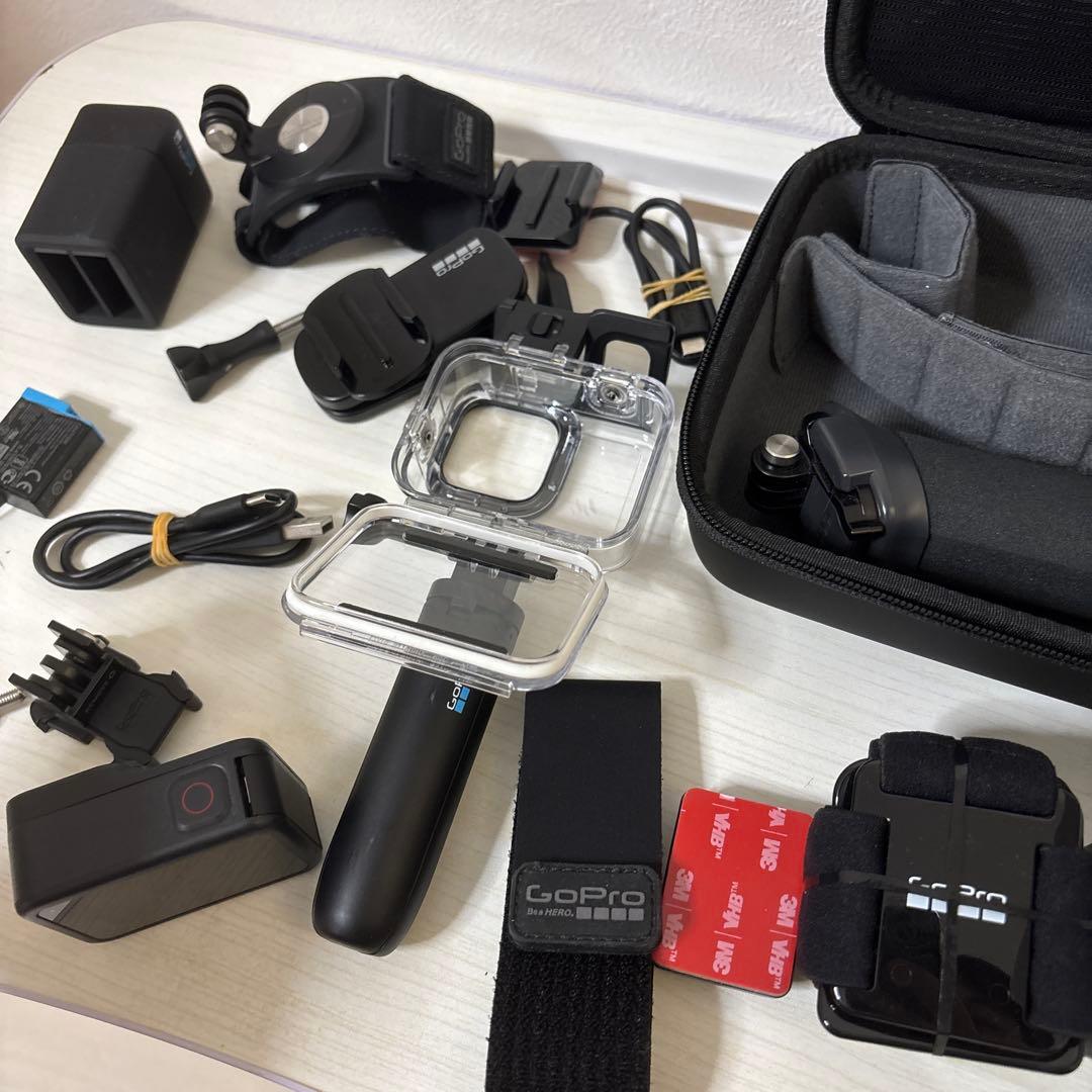 gopro 8 付属品　画像　すべて　おまとめ　sdカード無