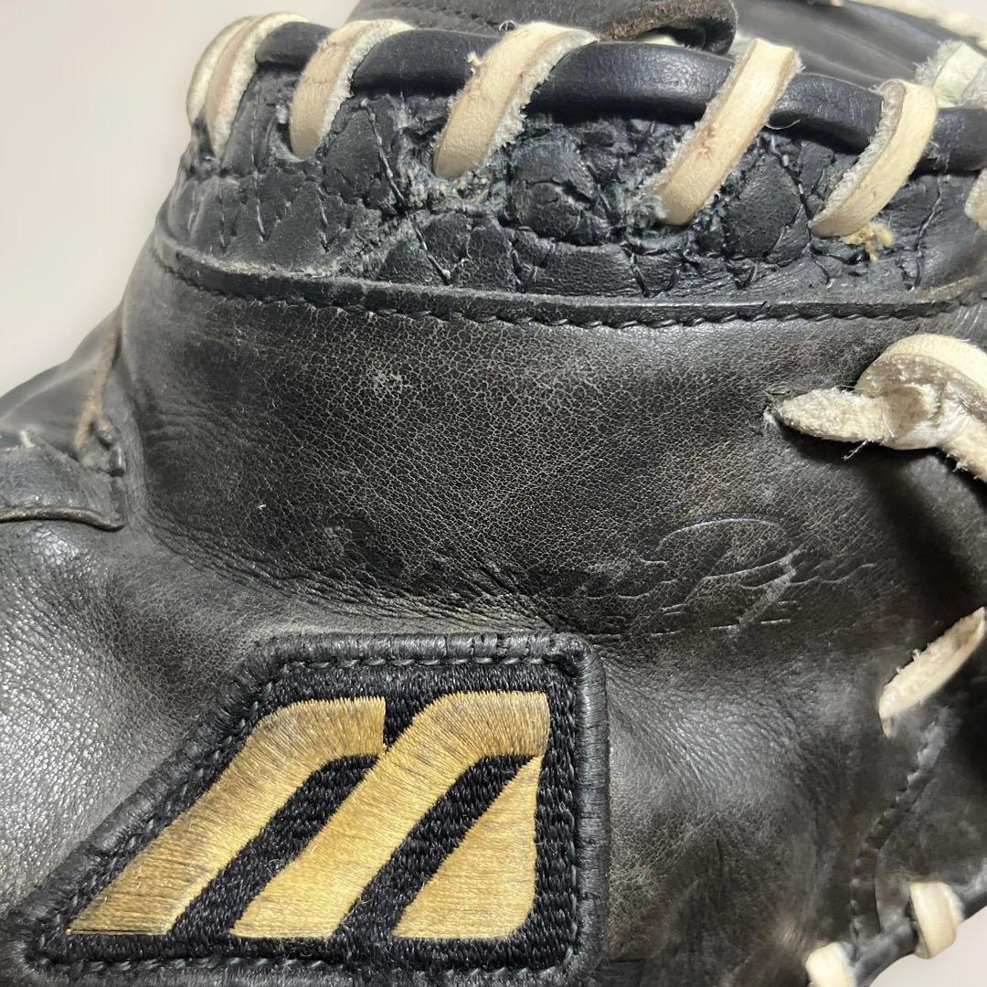 Mizuno 硬式グローブ 黒 金色ロゴ