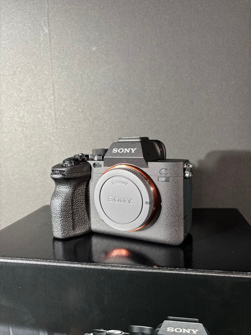 新品同様品　ILCE-7M4K シャッター数15回