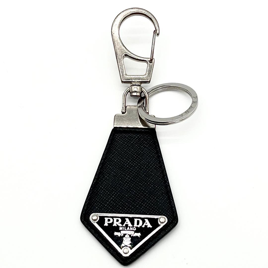 【美品】プラダ 三角ロゴ キーホルダー キーリング サフィアーノ レザー