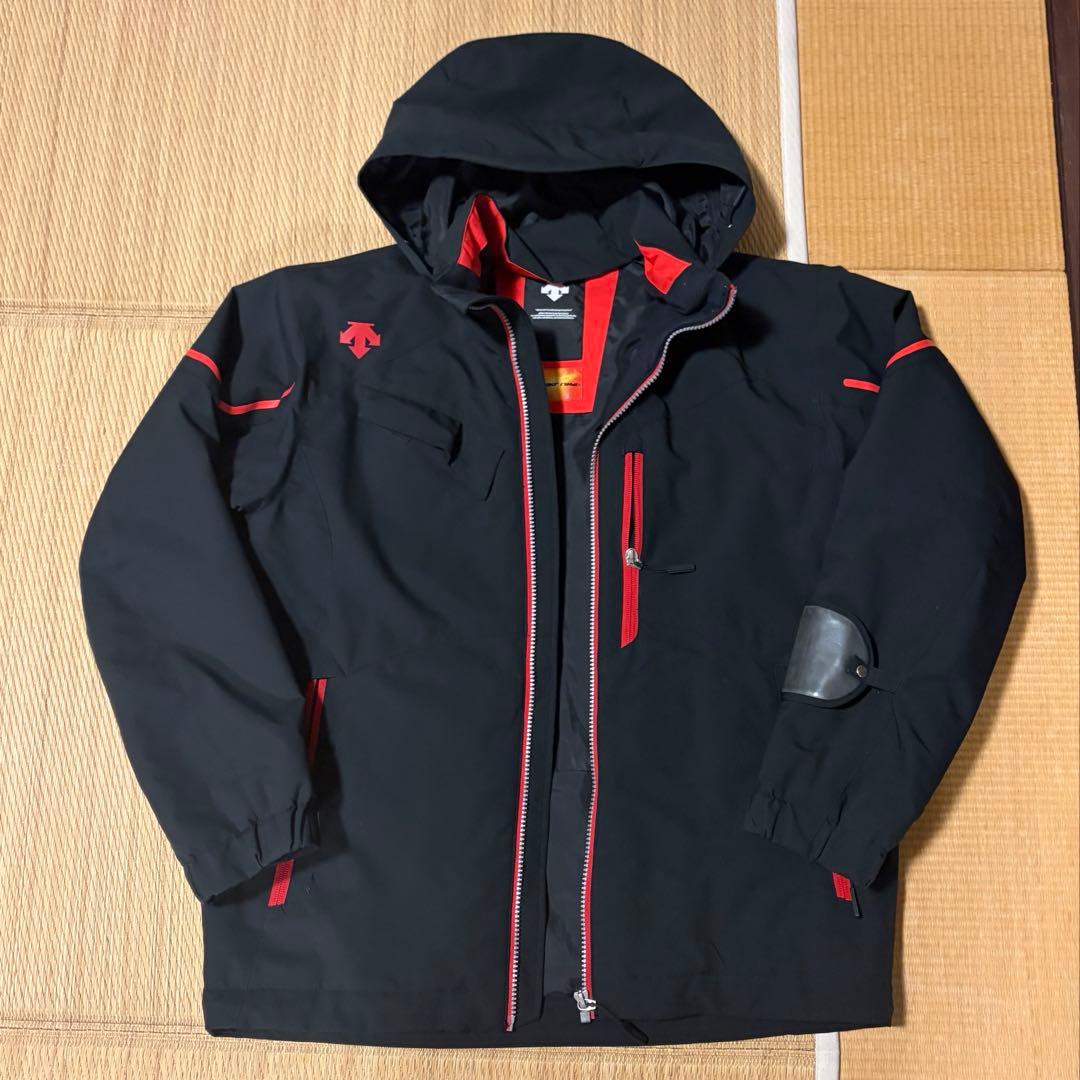 スキーウェア　デサント　descente