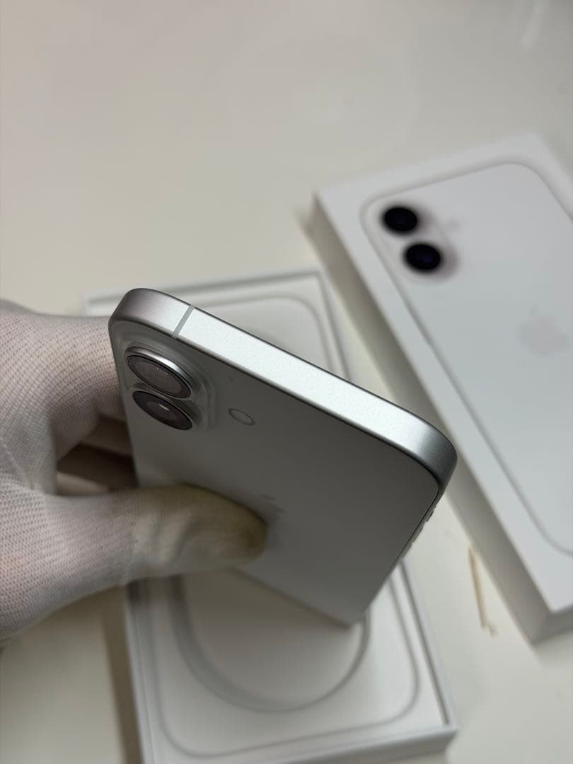 Apple iPhone 16 ホワイト 本体 バッテリー最大容量100%