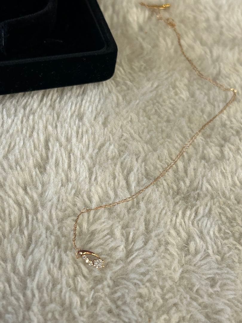 ダイヤ　ネックレス　ダイヤモンド　ゴールド　Ｋ18