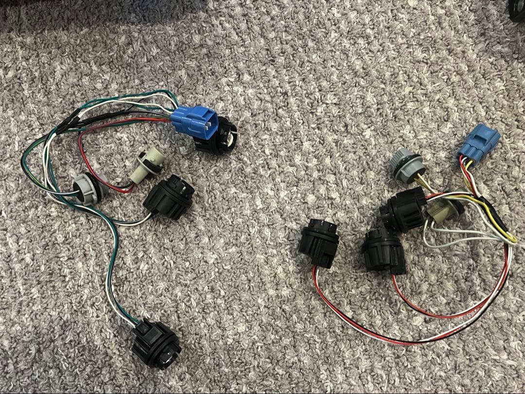 ランドクルーザープラド 150後期　純正　左右テールランプ