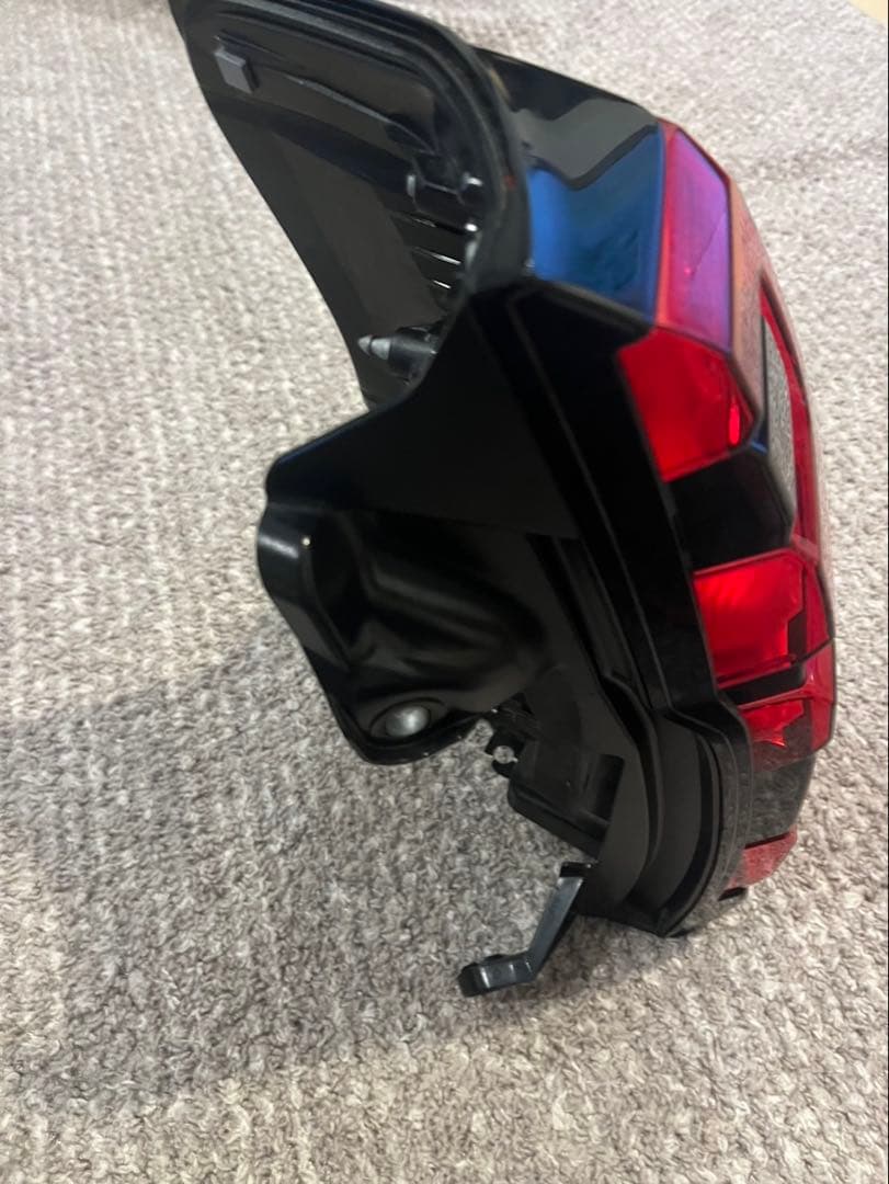 ランドクルーザープラド 150後期　純正　左右テールランプ