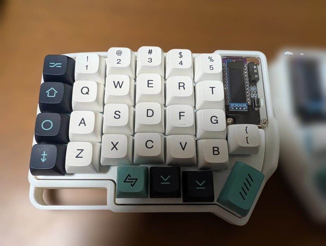 Lily58 Pro 自作分割メカニカルキーボードVial対応