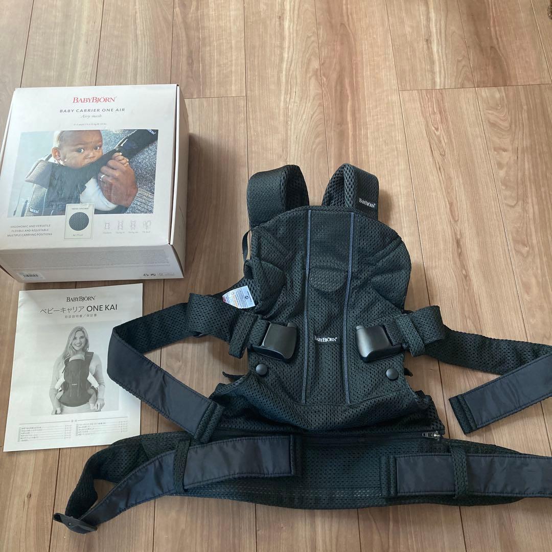 試し着用のみ　ベビービョルン　抱っこ紐　ワンカイエアー　黒
