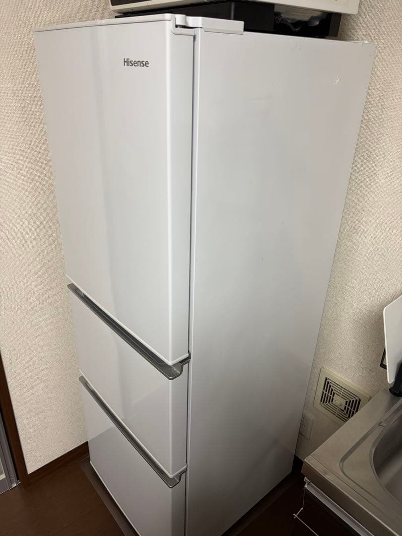 【2020年製】Hisense 冷蔵庫 ガラス棚3段