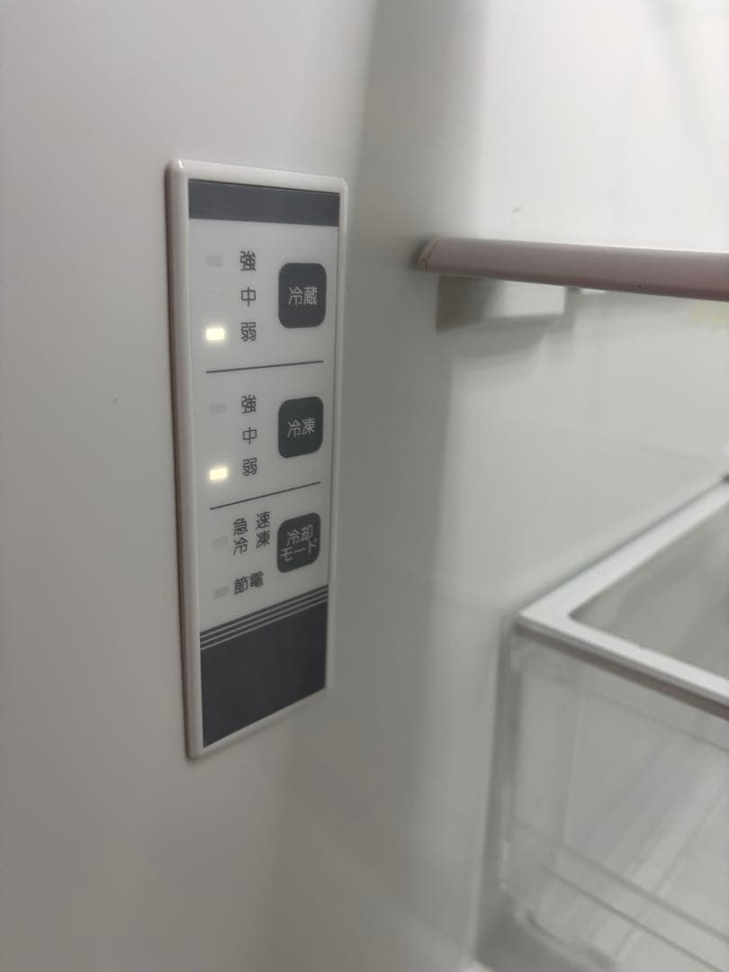 【2020年製】Hisense 冷蔵庫 ガラス棚3段