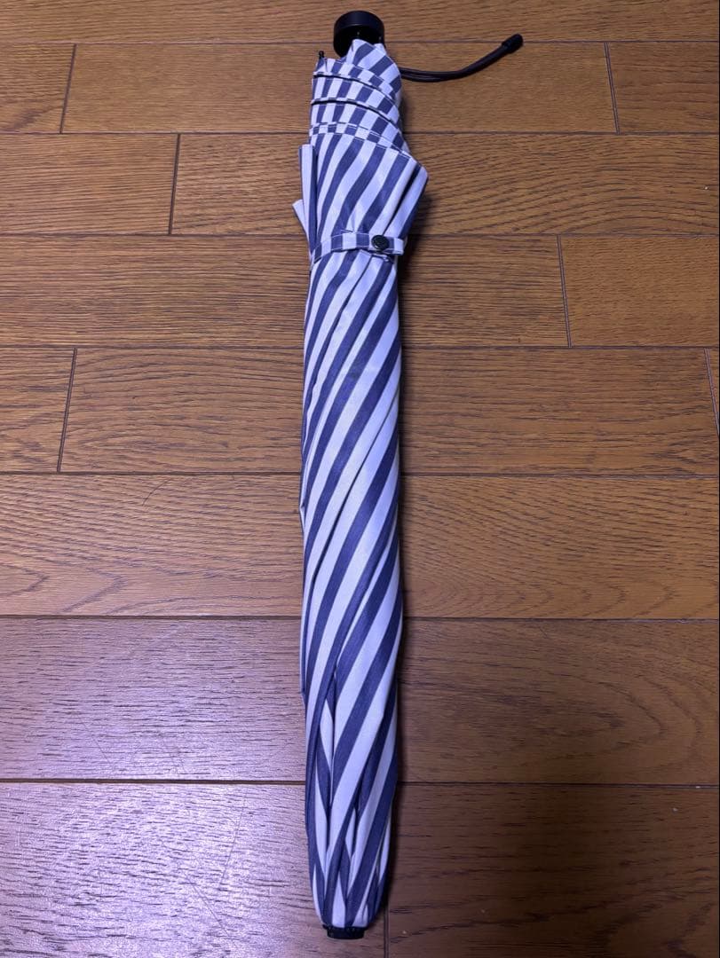 サンバリア100 折りたたみ日傘 2段折コンパクト / ストライプ(ネイビー)