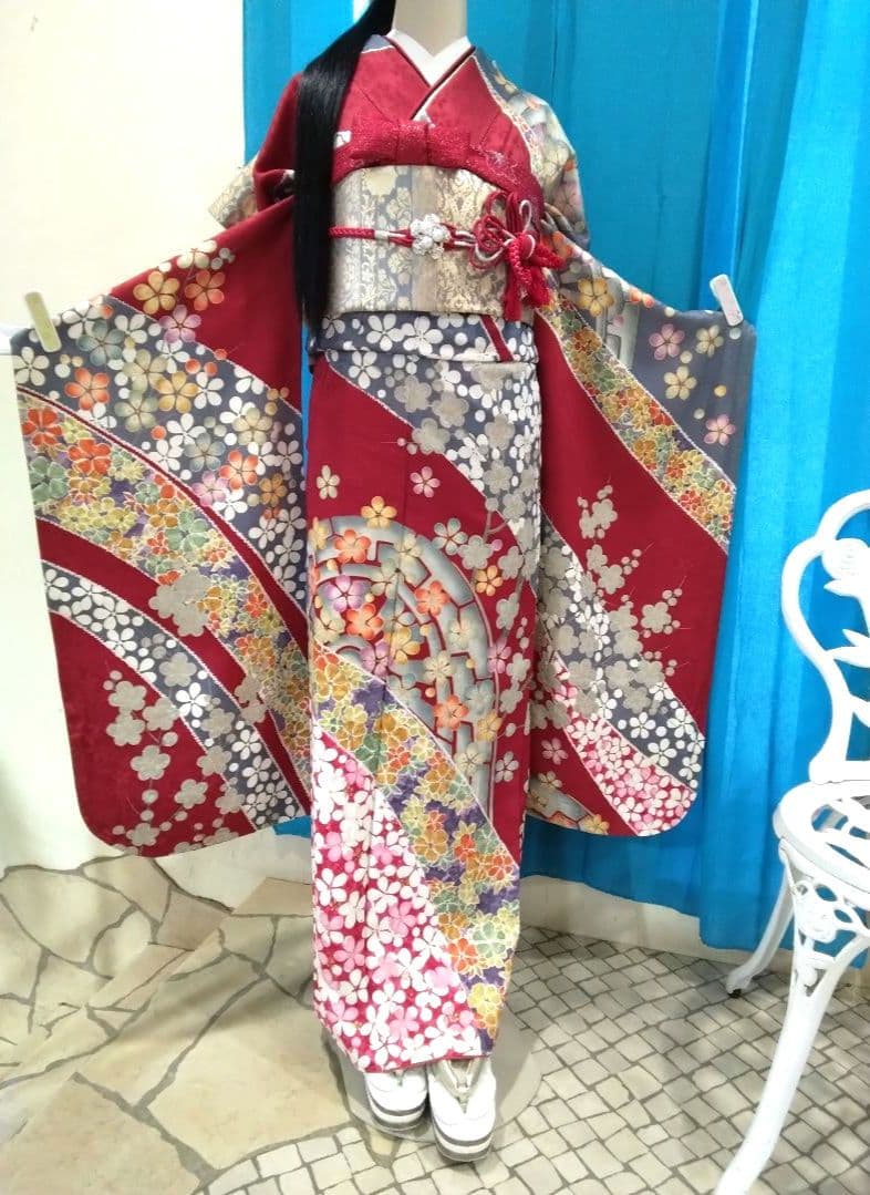 振袖フルセット、正絹、成人式、重ね衿帯揚げ帯締め、西陣袋帯、襦袢、岩田専太郎落款